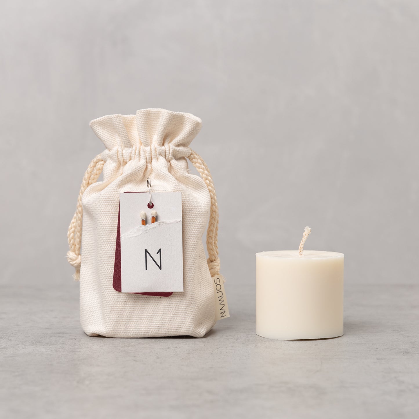 Bougie pilier en cire de colza de forme cylindrique